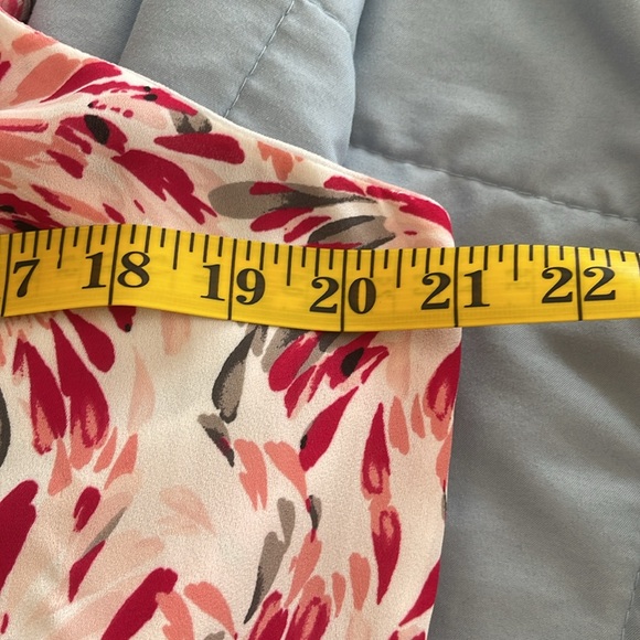 White House Black Market. Size L. Tank top. Reversible. Great condition! - Picture 11 of 12